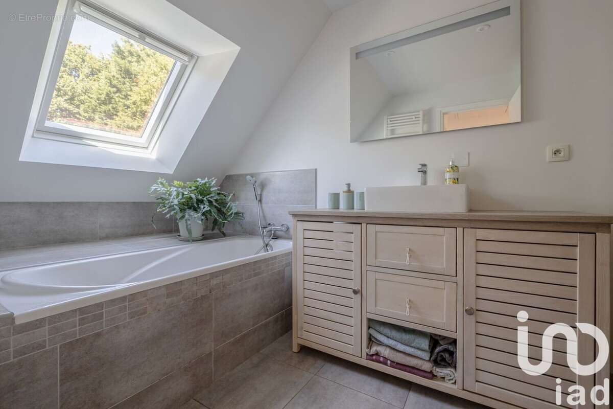 Photo 6 - Maison à THEIX