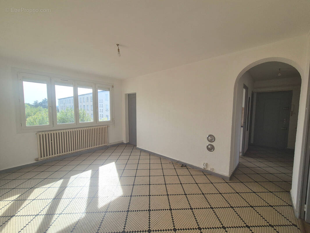 Appartement à MONTELIMAR
