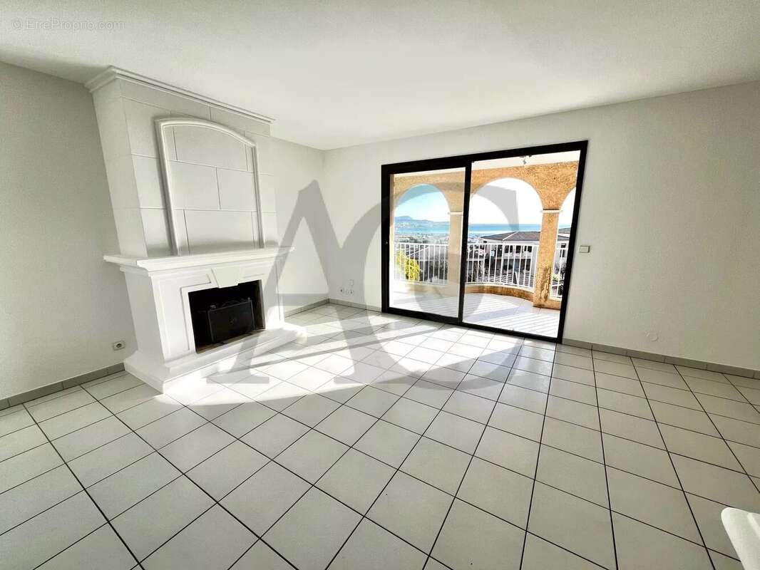 Appartement à VILLENEUVE-LOUBET