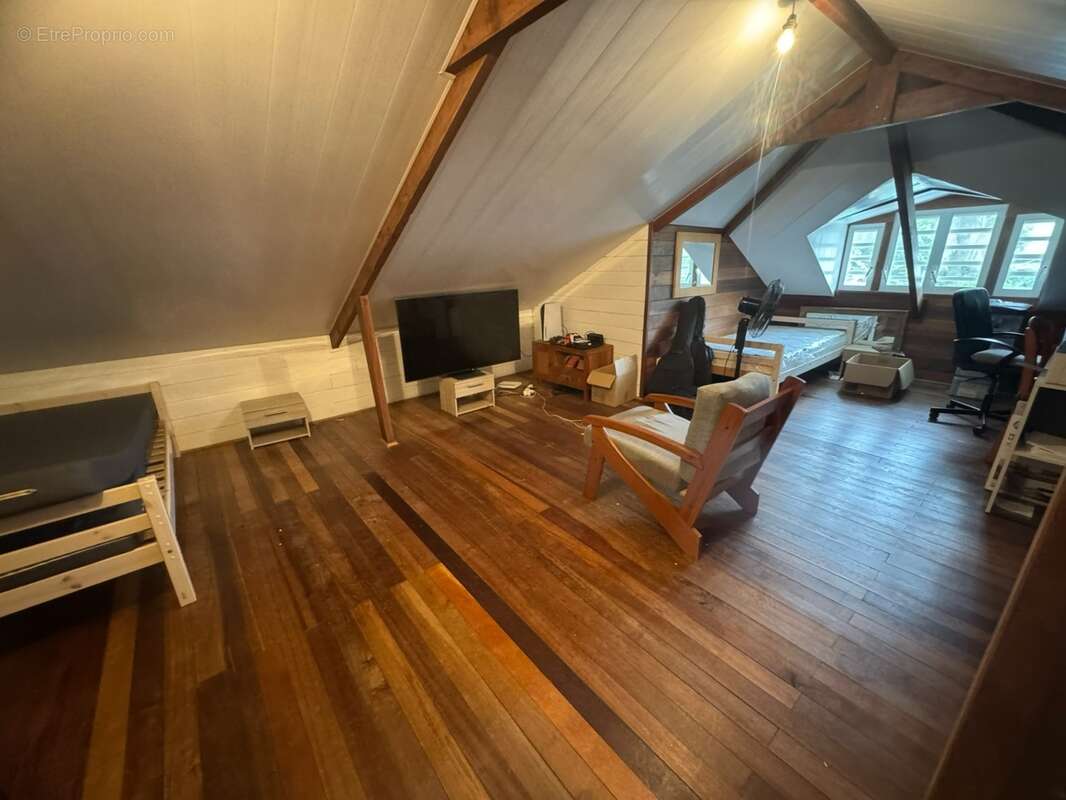 Superbe maison T5 avec piscine et jardin arboré de 1258 m2 Un véritable havre de paix - photo 14
