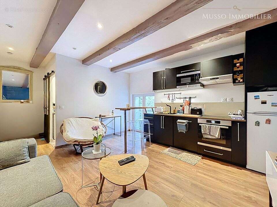 Appartement à MARSEILLE-6E