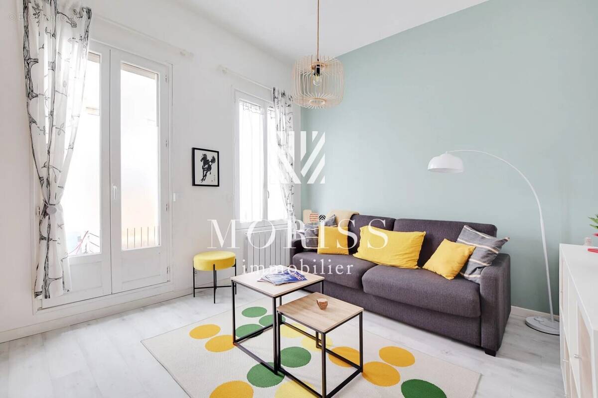 Appartement à PARIS-17E