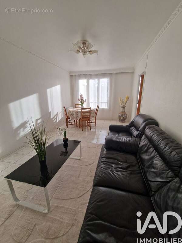 Photo 2 - Appartement à LES ULIS