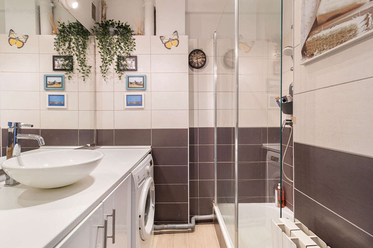 Appartement à MARSEILLE-7E