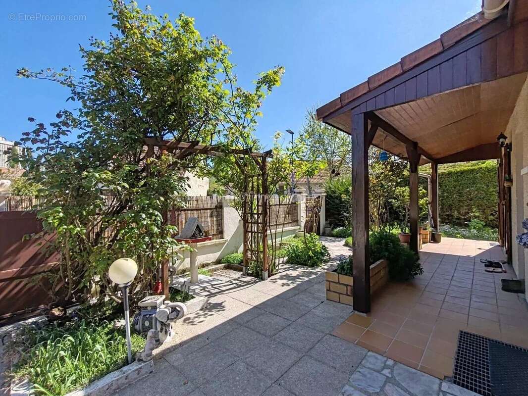 Maison à VILLENEUVE-SAINT-GEORGES