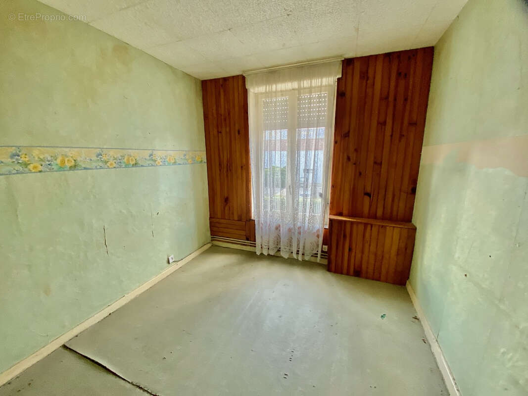 Maison de ville à vendre à hautmont idéal investisseur - photo 9