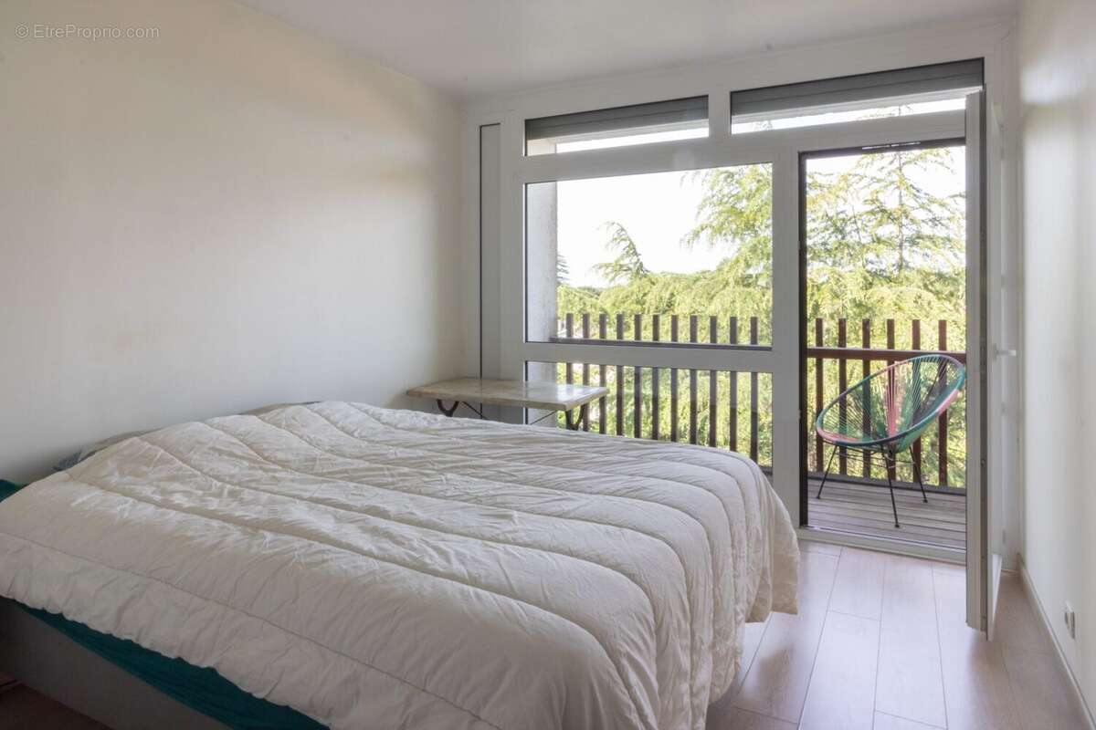 Appartement à VILLENAVE-D'ORNON
