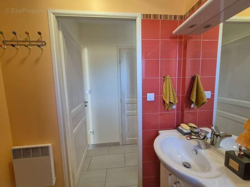 Maison à SOLLIES-VILLE