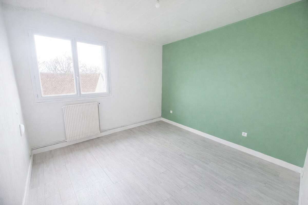 Appartement à SARTROUVILLE