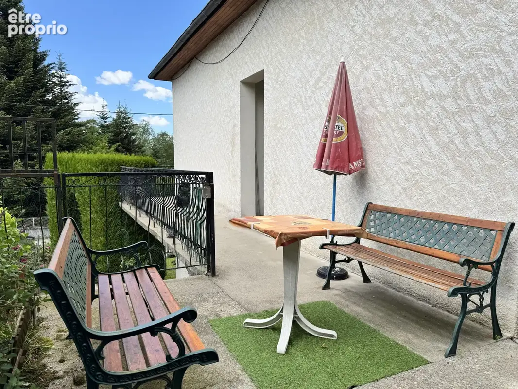 Maison de village avec jardin   4 chambres   garage   terrasse   beau potentiel - photo 4