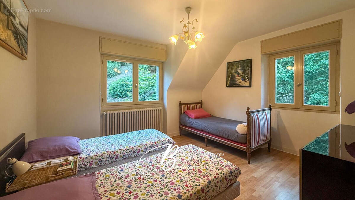 A vendre Belle propriété avec étang et rivière et dépendances, Finistère - photo 19
