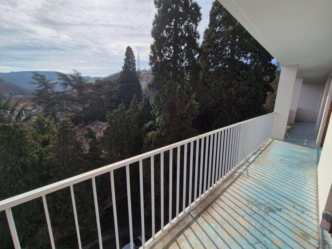 Appartement à SAINT-ETIENNE