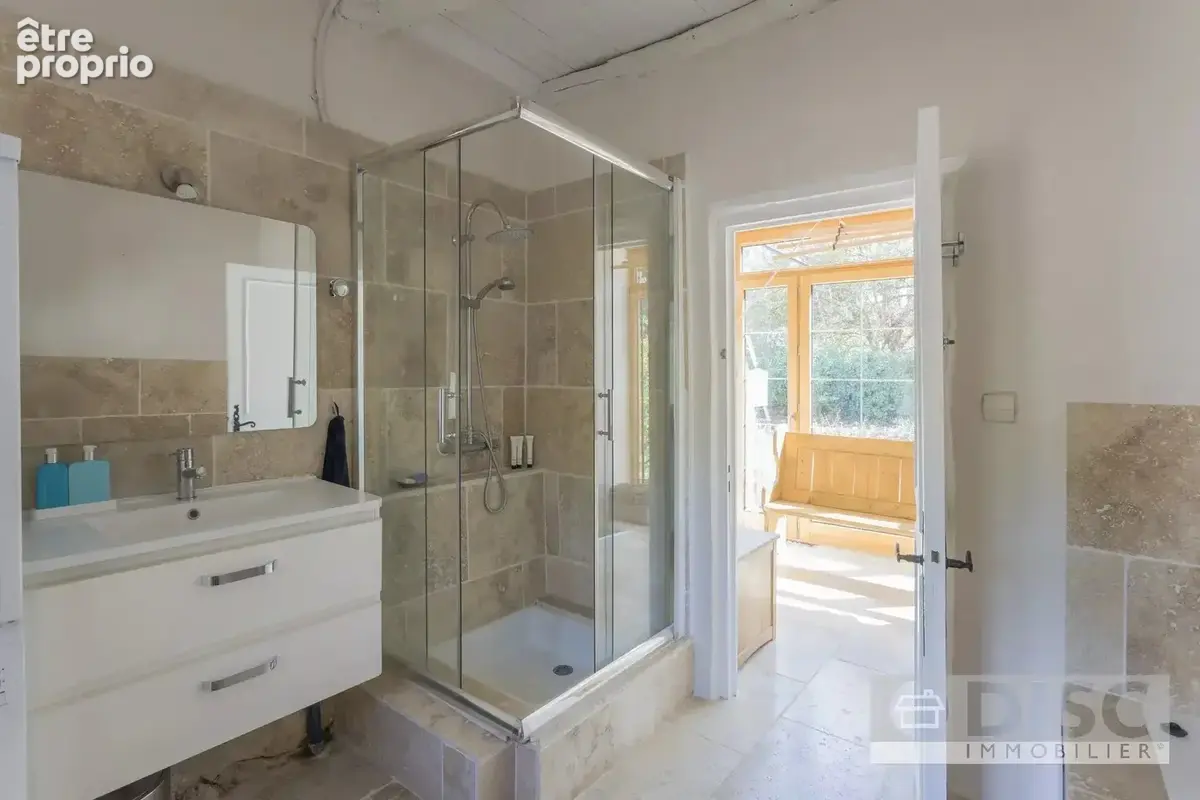 Belle et spacieuse propriété en pierre avec piscine et 3,8 hectares de terrain. - photo 14