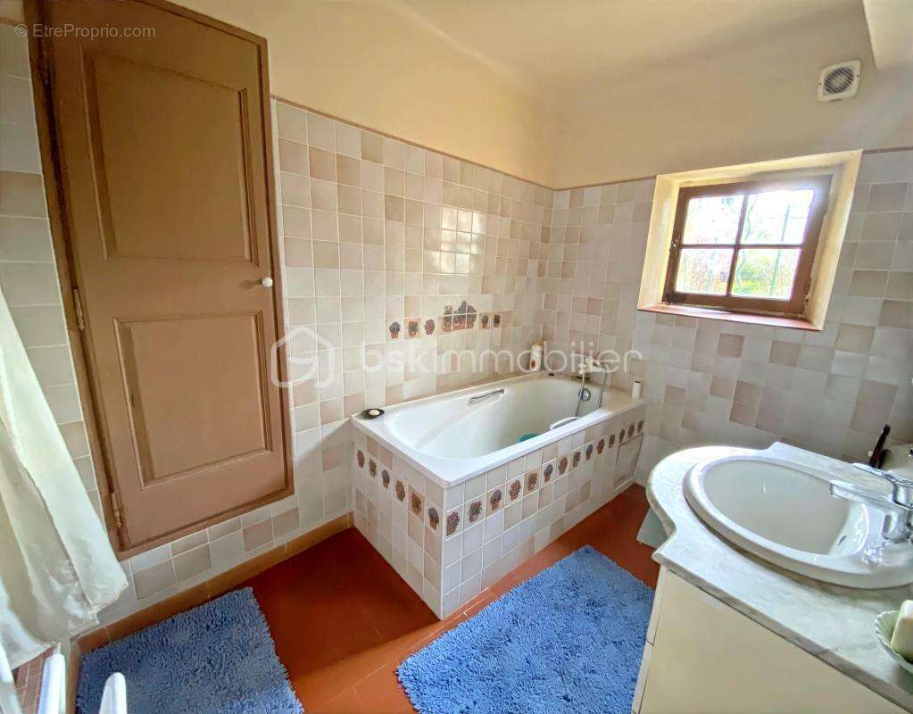 Mas provençal du xviiiᵉ siècle (apt en luberon 84)– vue lavandes – 3 logements – de type t12- piscine – fort potentiel touristiq - photo 19
