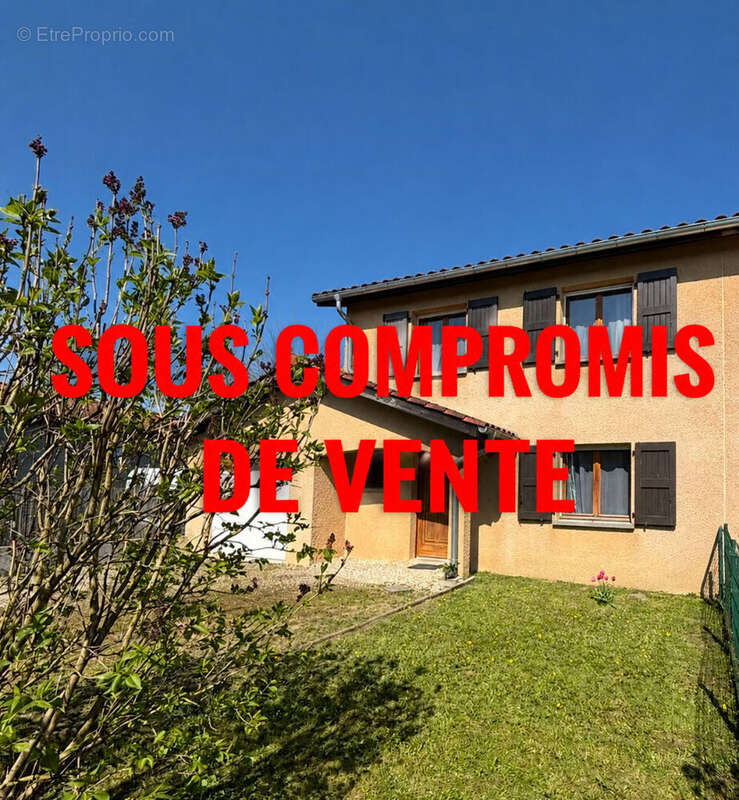 Maison à SAINT-TRIVIER-DE-COURTES