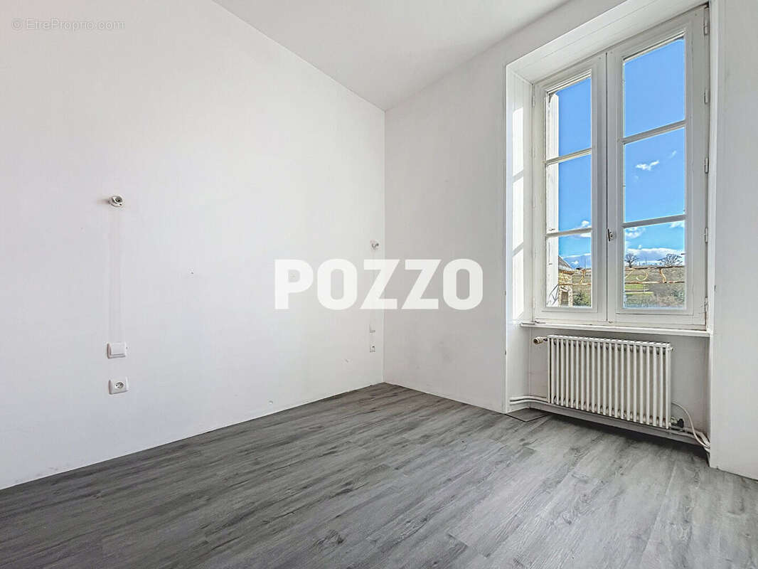 Maison à TESSY-SUR-VIRE