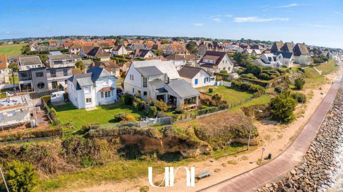 Maison à LUC-SUR-MER