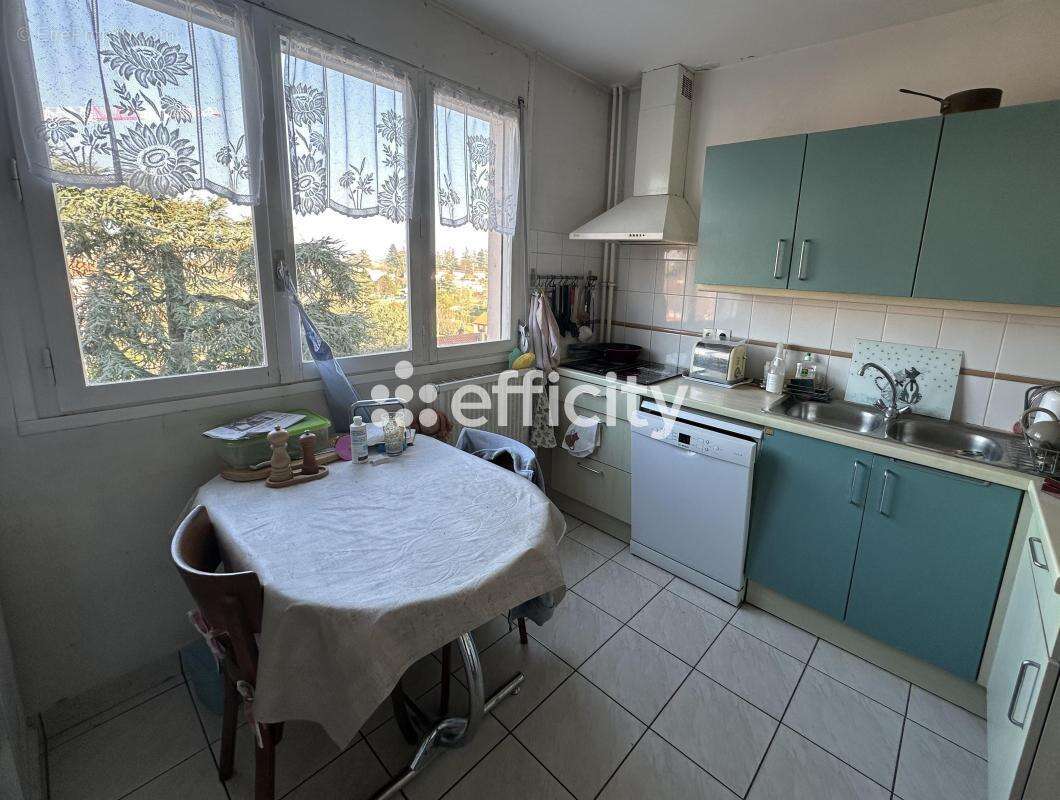 Appartement à CRAPONNE