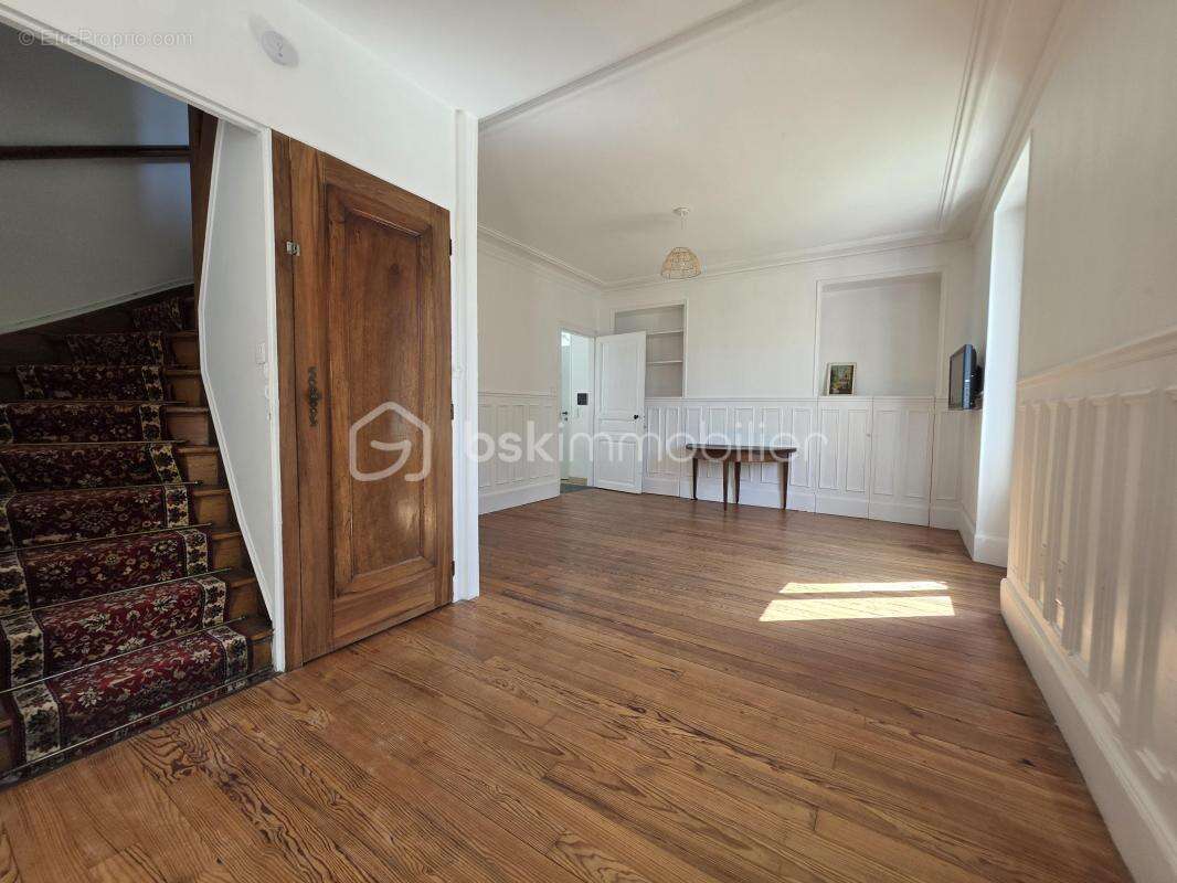 Maison de ville idéalement située - photo 6