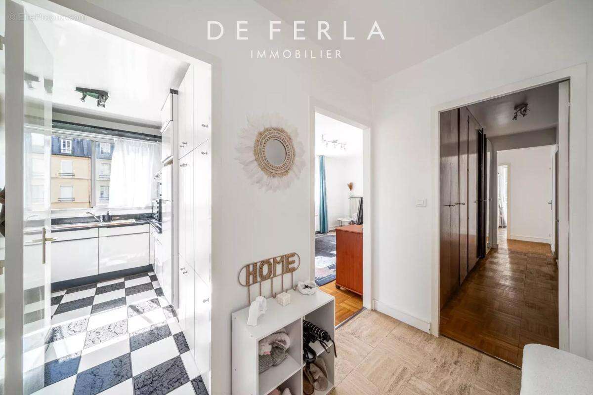 Appartement à PARIS-14E