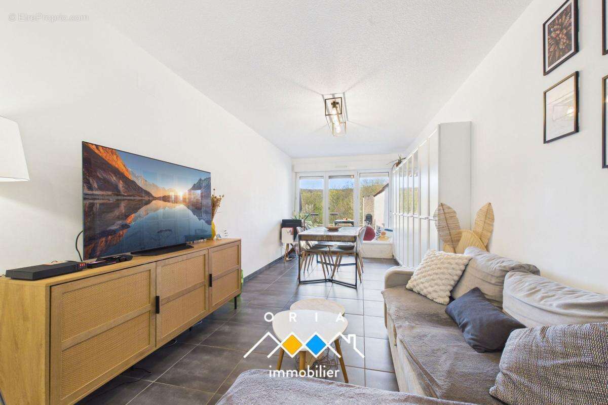 Appartement à JOUY-AUX-ARCHES