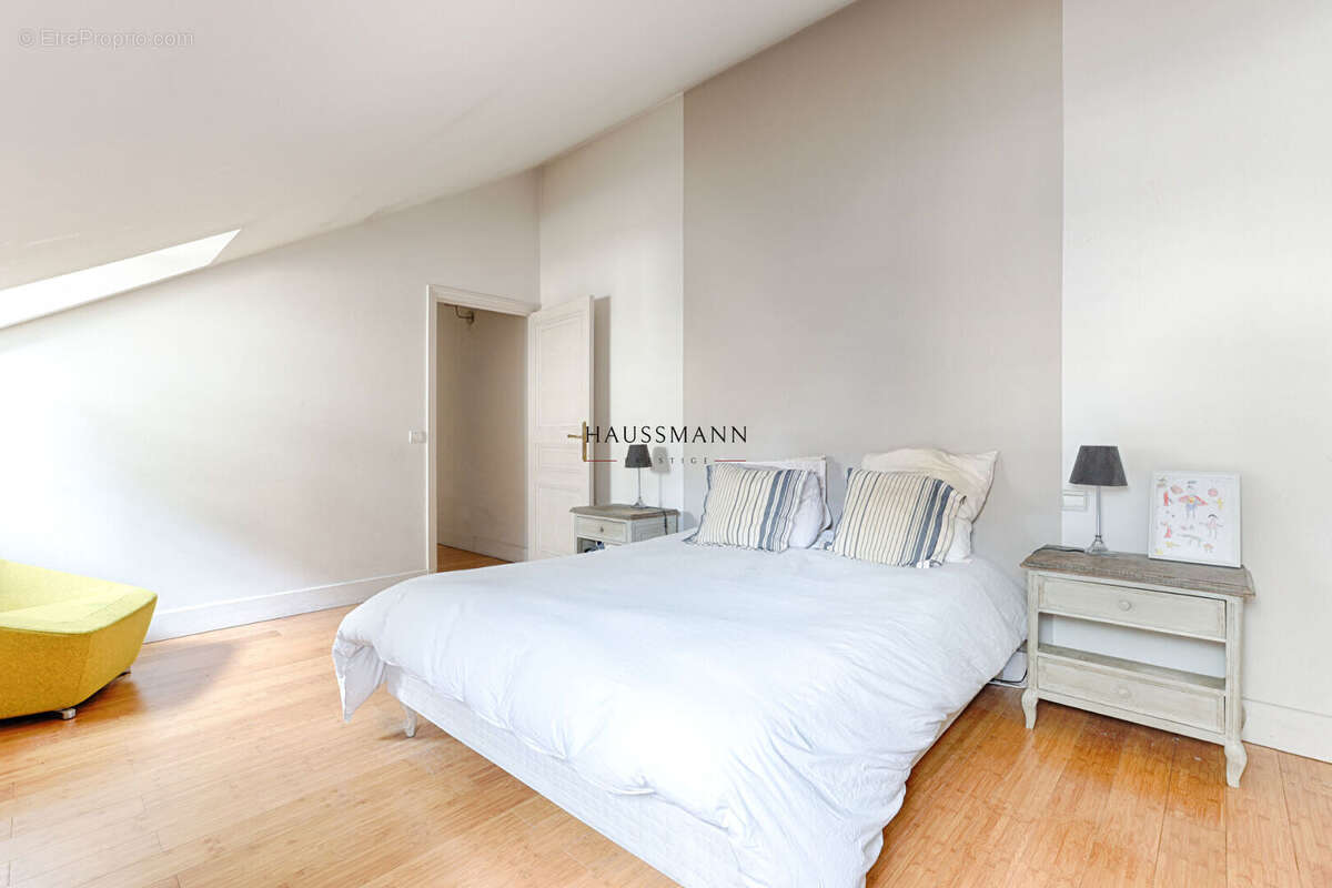 Appartement à PARIS-8E