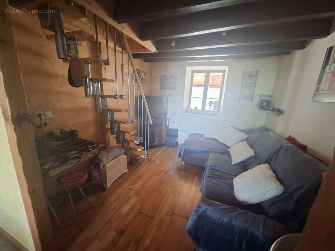 Maison à CORMOZ
