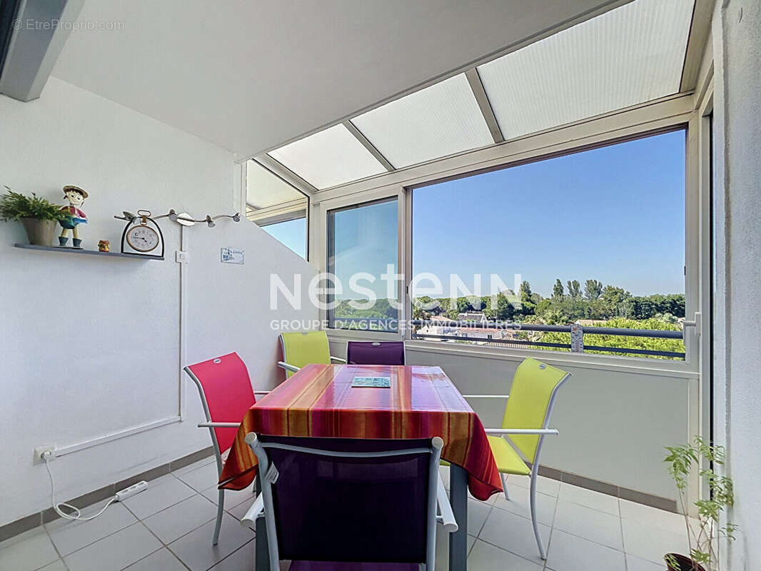 Port Camargue Appartement de type 2 en très bon état avec très belle vue dégagée - photo 4