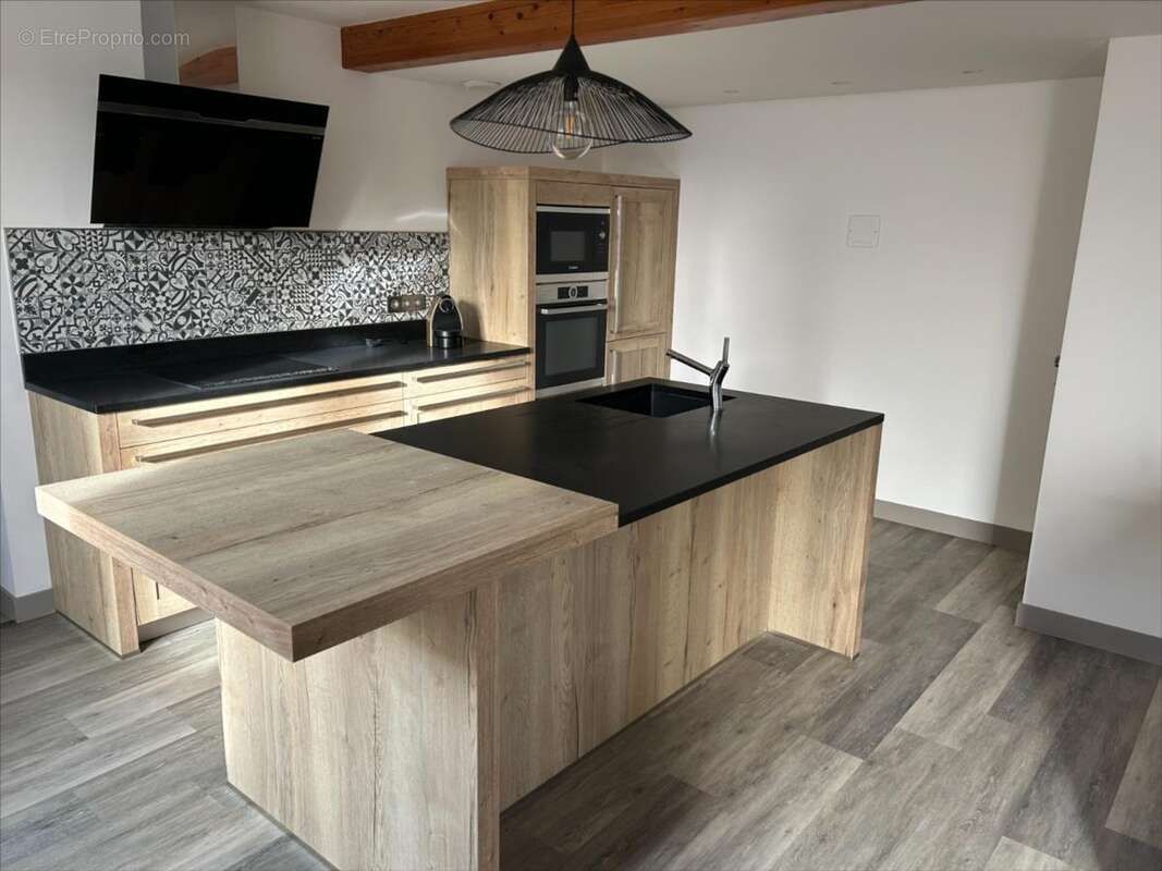 Maison à SAINT-GEORGES-LES-BAILLARGEAUX