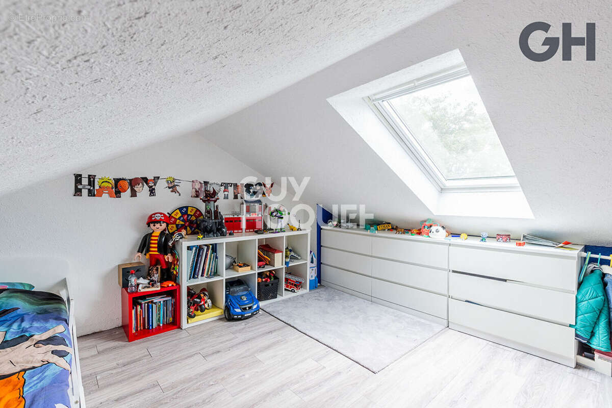 Appartement à COMBS-LA-VILLE