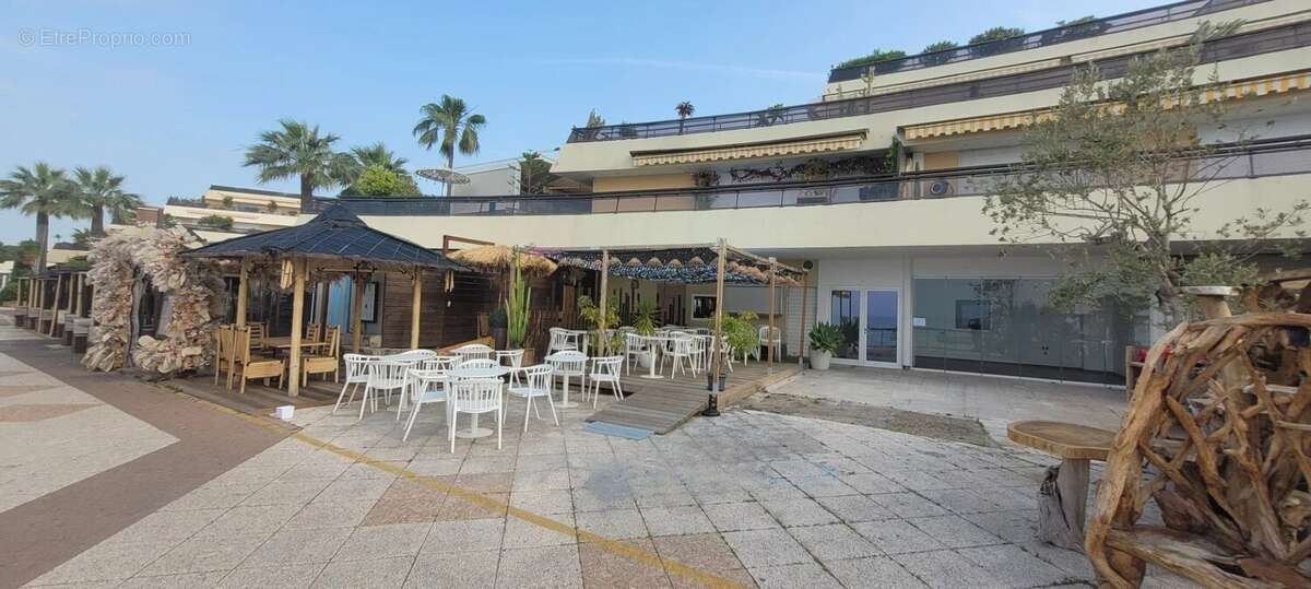 Commerce à SAINT-LAURENT-DU-VAR