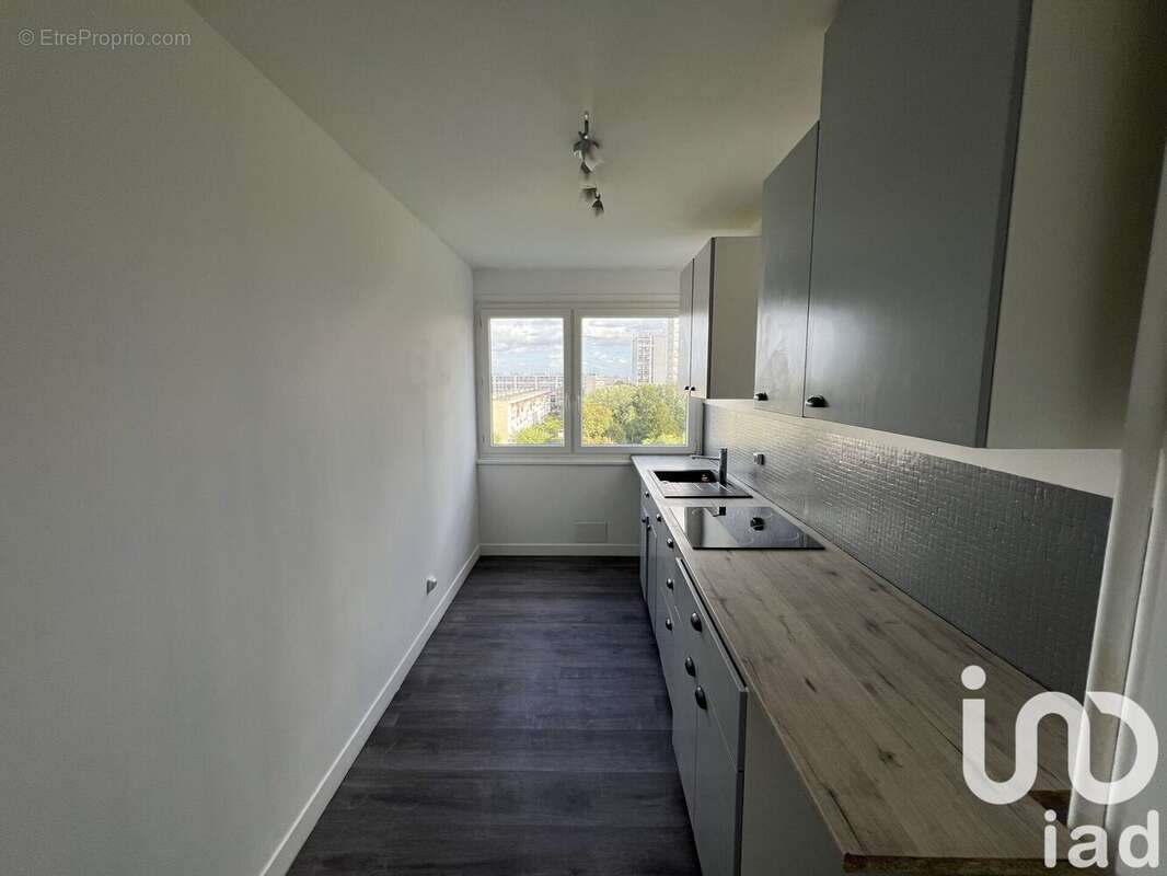 Photo 8 - Appartement à RIS-ORANGIS