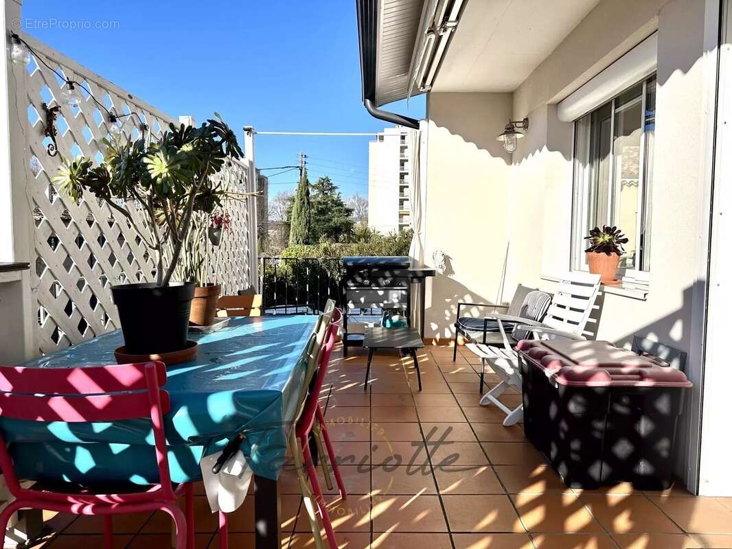 Maison à MONTELIMAR