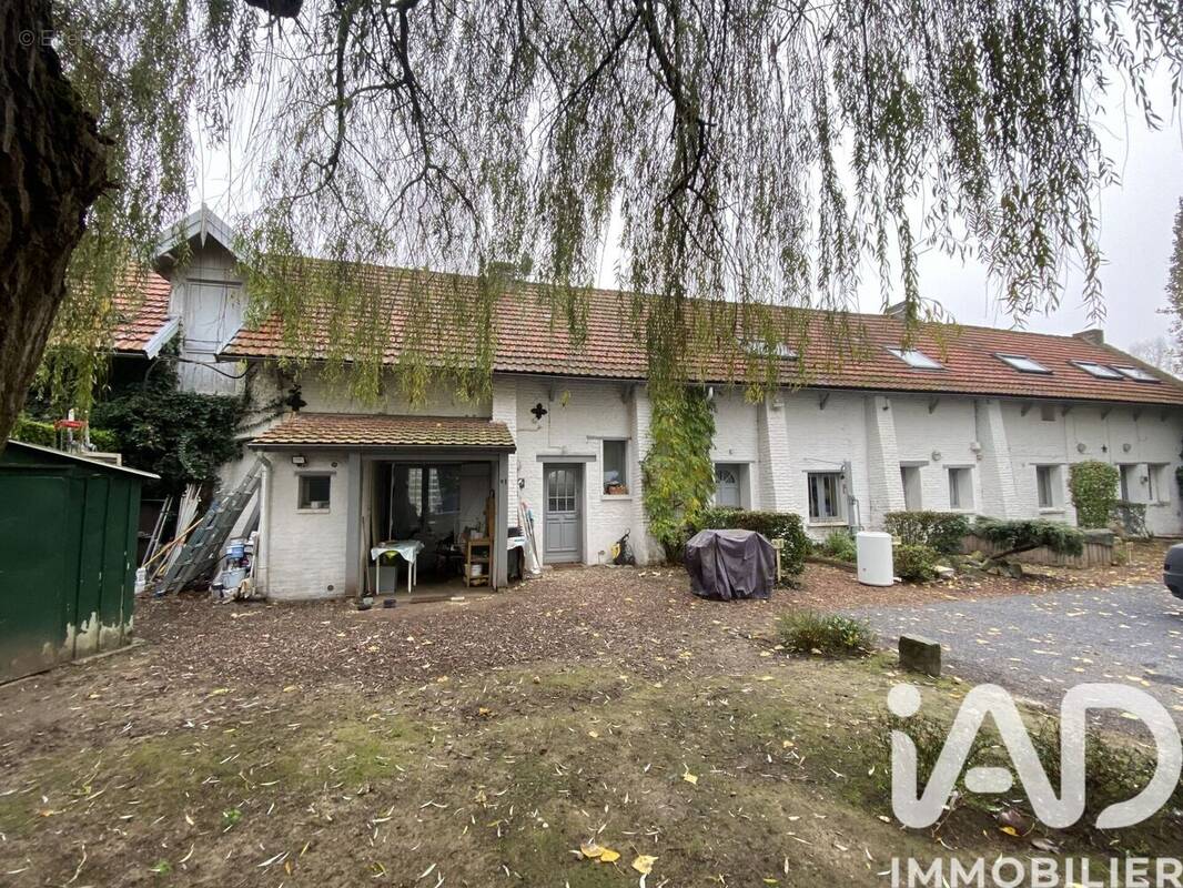 Appartement 140 m² à Lambres-Lez-Douai  - photo 1
