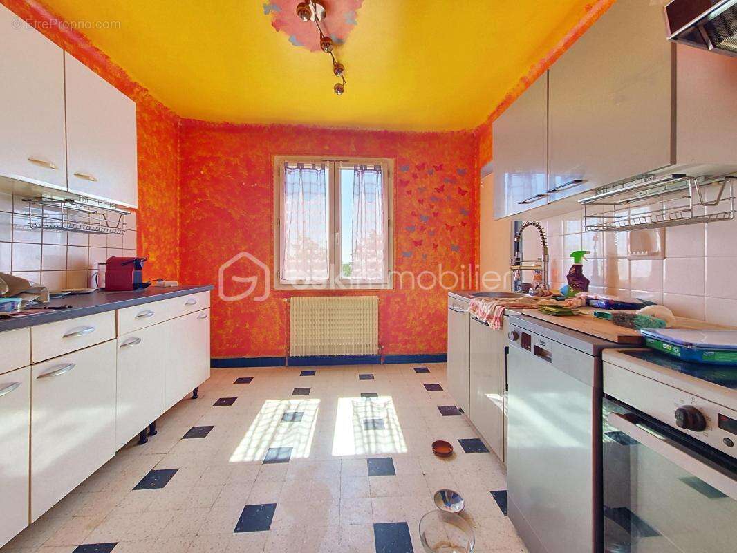 Auvillar – Maison avec vue sur la Garonne, grand jardin et double garage – 106 000 € - photo 6