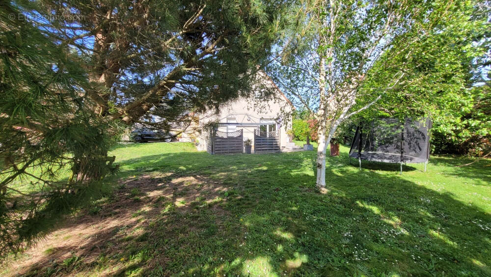 EXCLUSIVITE : hors lotissement, maison en excellent état de 5 pièces sur un terrain de 794m² - photo 9