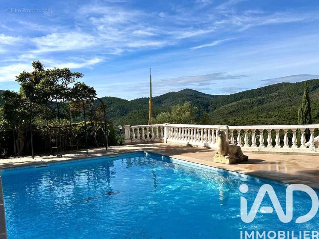 Photo 2 - Maison à ROQUEBRUNE-SUR-ARGENS