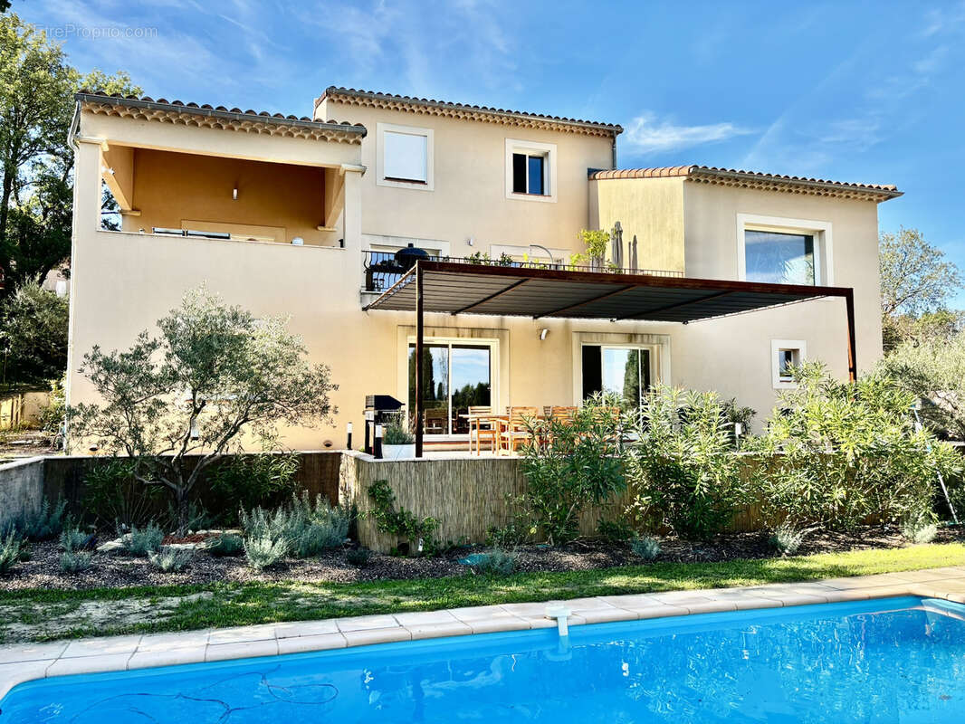 Maison à MALAUCENE