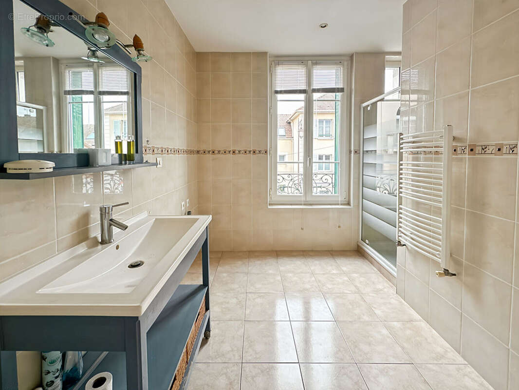 Maison à MANTES-LA-JOLIE