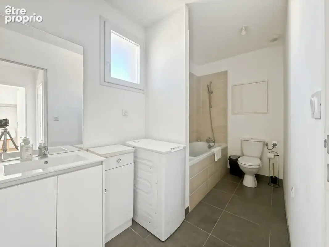 À vendre   Maison lumineuse avec jardin à Saint-Jean-de-Thurigneux - photo 11