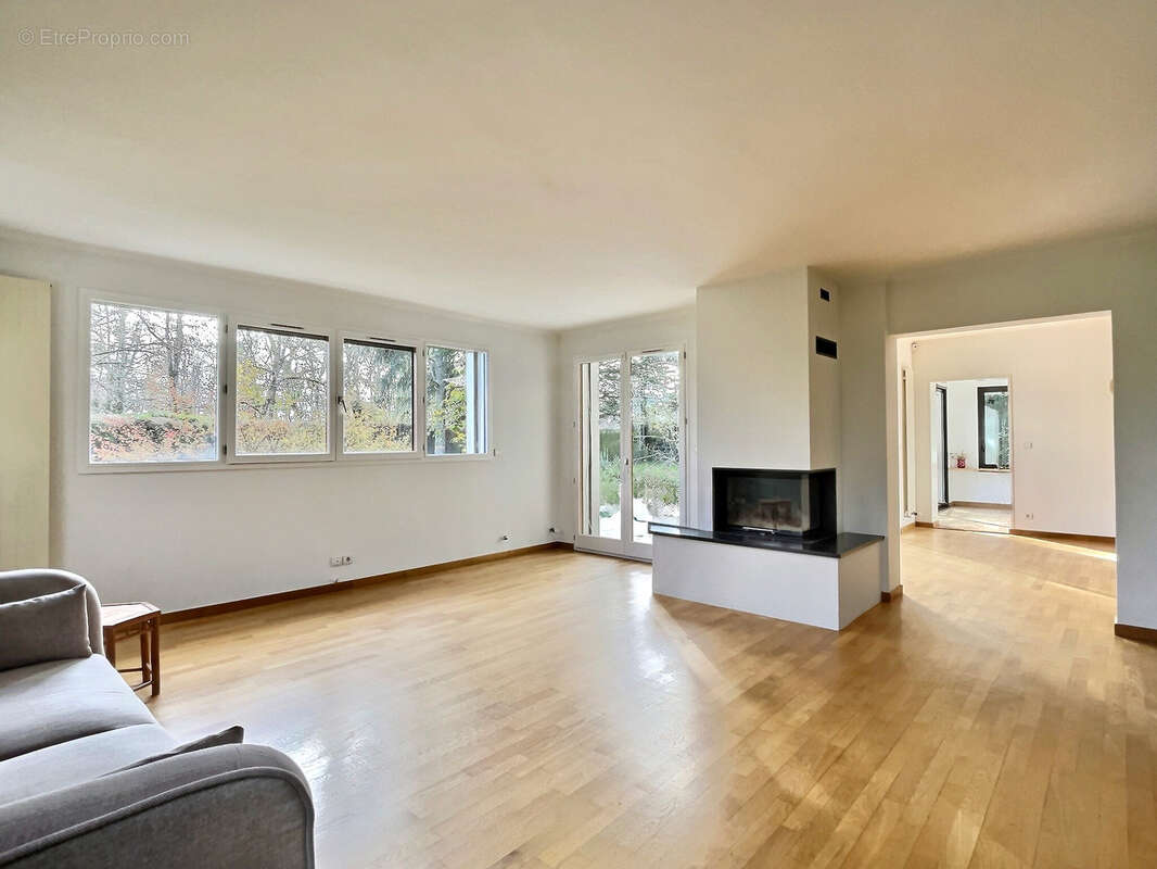 Maison à DIVONNE-LES-BAINS