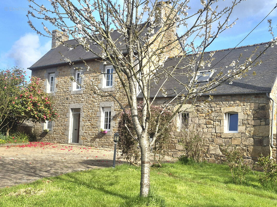 Maison à LOUARGAT