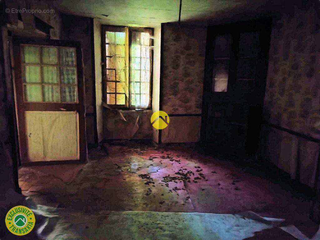 Maison à DUN-LE-PALESTEL