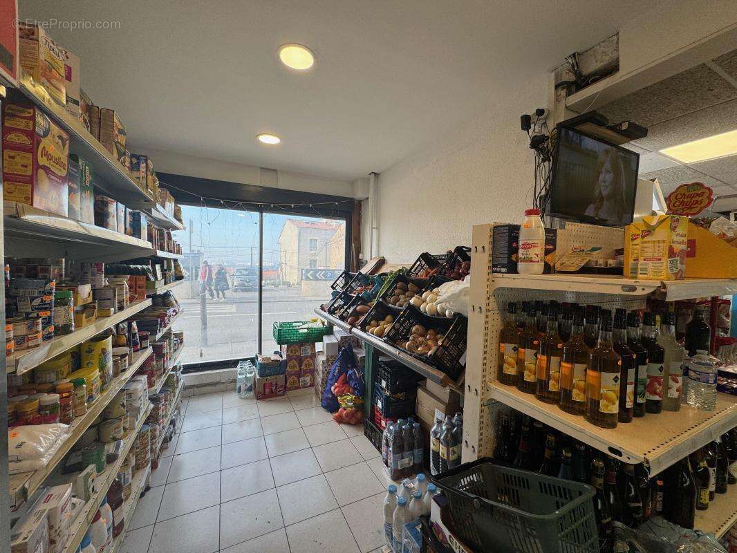 Commerce à MARSEILLE-8E