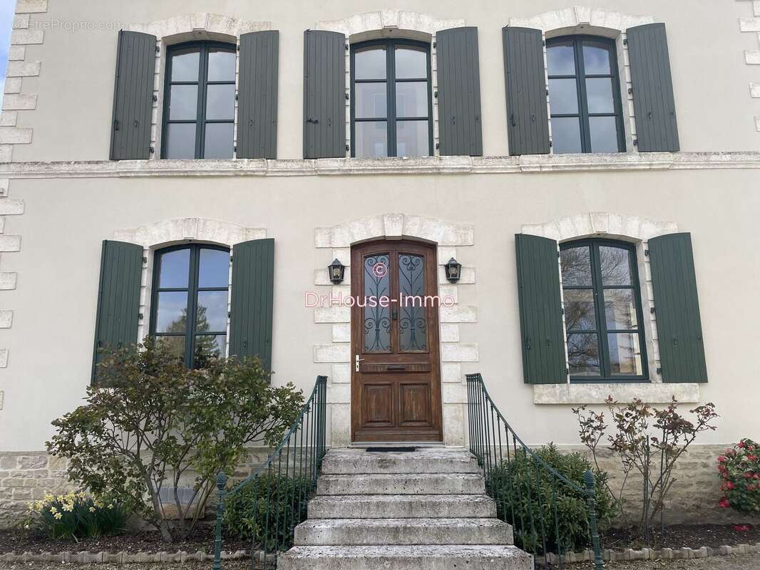 Maison à MANSLE