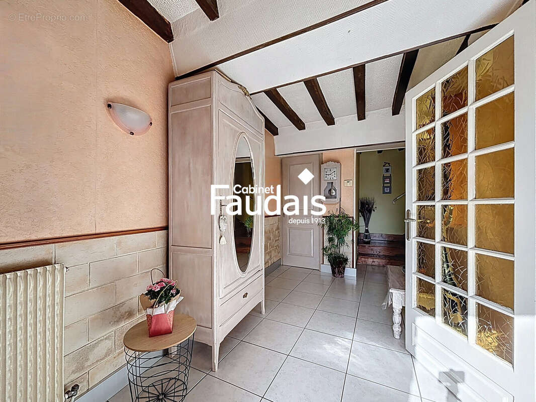 Maison à LA MANCELLIERE-SUR-VIRE