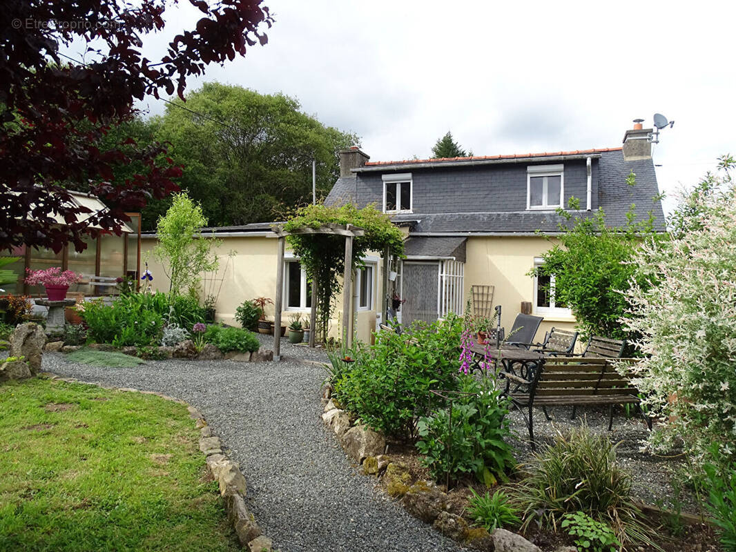 Maison à CALLAC