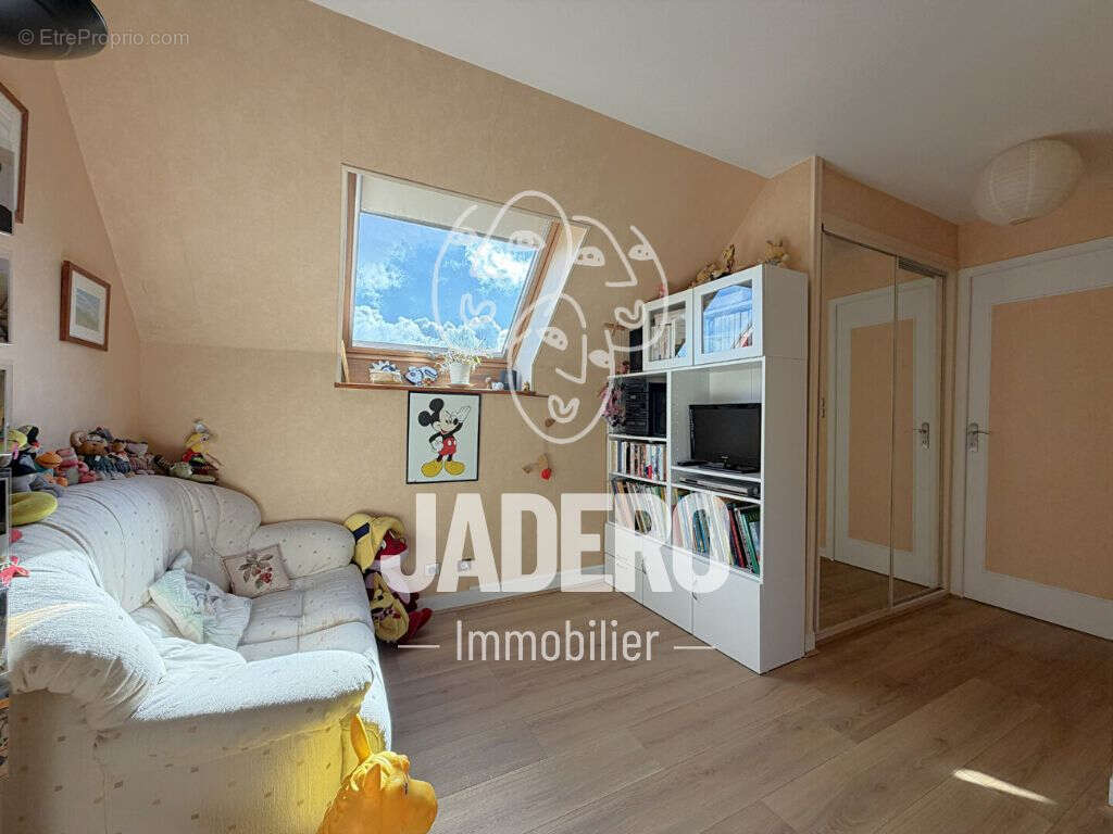 Maison à LE MESNIL-ESNARD