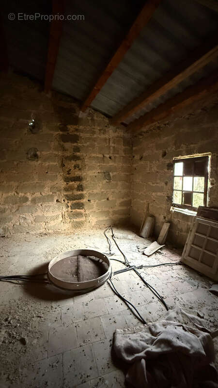 Maison à SAINT-QUENTIN-LA-POTERIE
