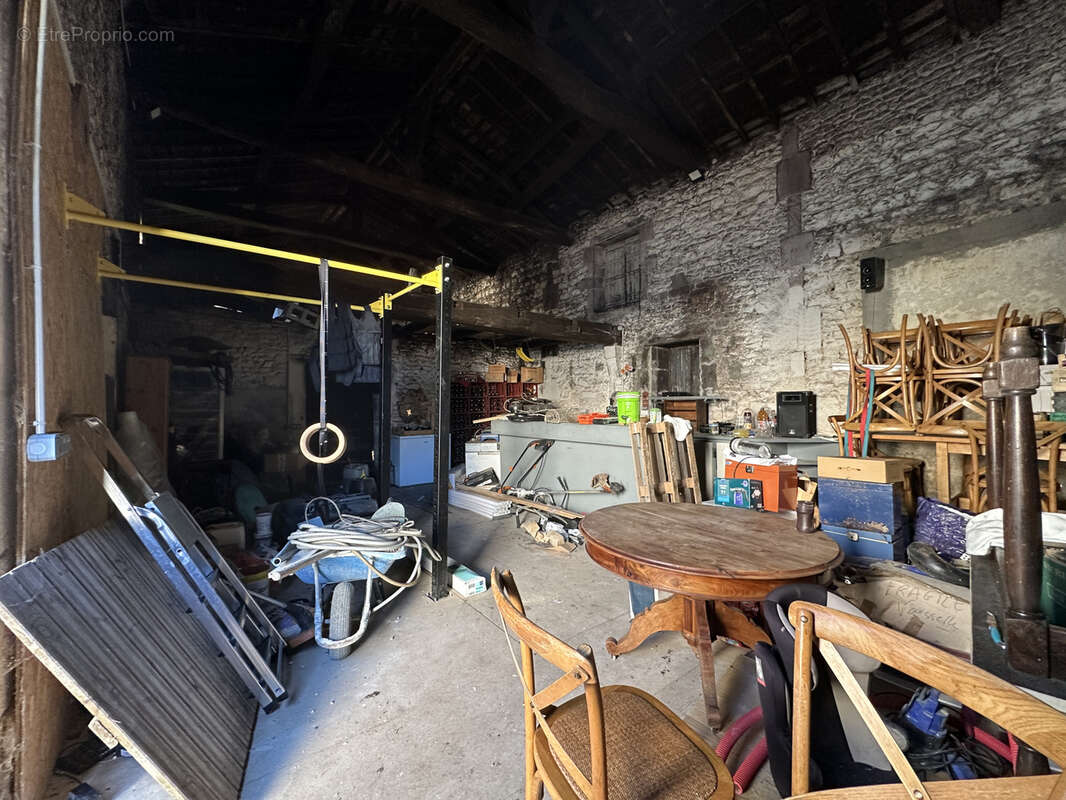 Maison à LOUZAC-SAINT-ANDRE